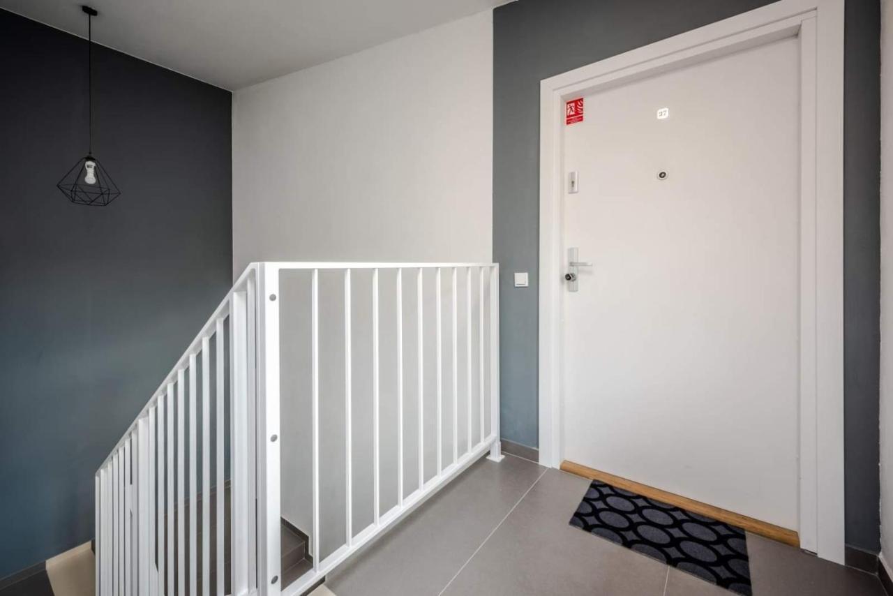 Modern Apartment Arizona Studio Old Town Dietla Balcony Krakow Exterior photo