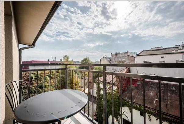 Modern Apartment Arizona Studio Old Town Dietla Balcony Krakow Exterior photo